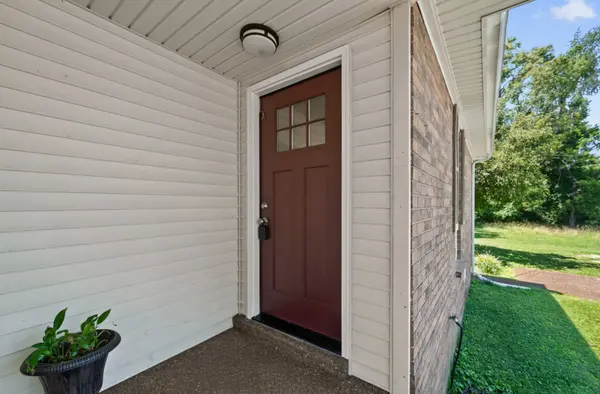 1126 Apple Valley Rd, Madison, TN 37115