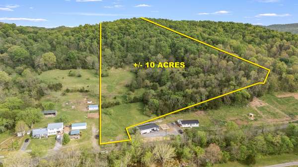 1036 Locke Creek Rd, Readyville, TN 37149