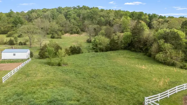1036 Locke Creek Rd, Readyville, TN 37149