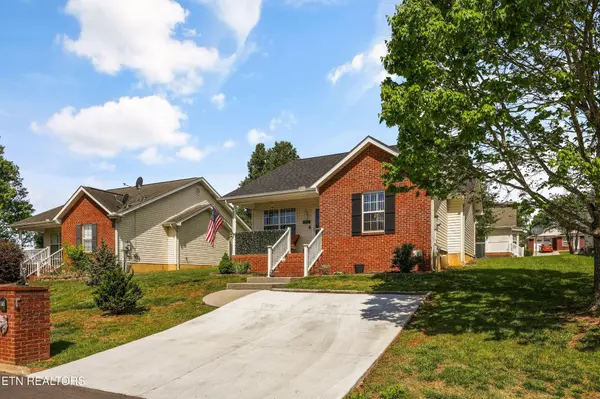 1709 Watauga St, Sevierville, TN 37876