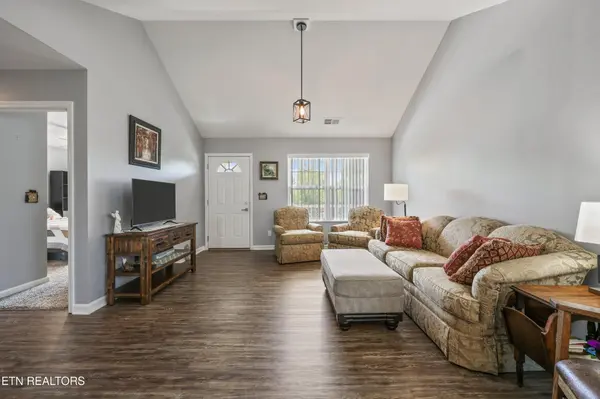 1709 Watauga St, Sevierville, TN 37876