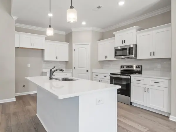 1130 Mary Lu Dr, Clarksville, TN 37042