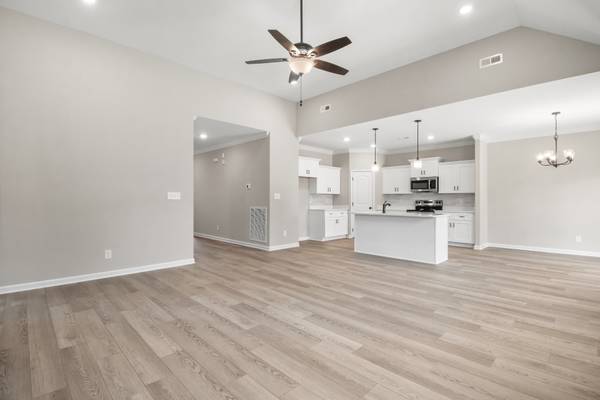 1130 Mary Lu Dr, Clarksville, TN 37042