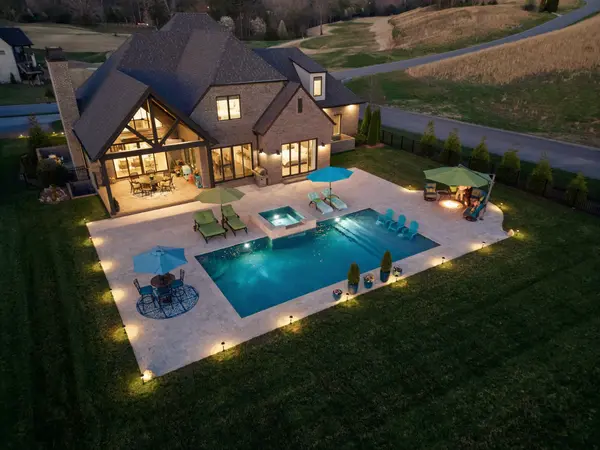 250 Bower Ct, Lenoir City, TN 37772