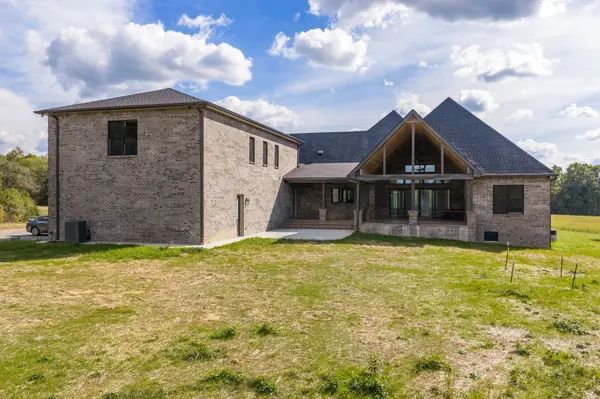 120 Hummingbird Meadows Rd, Palmyra, TN 37142