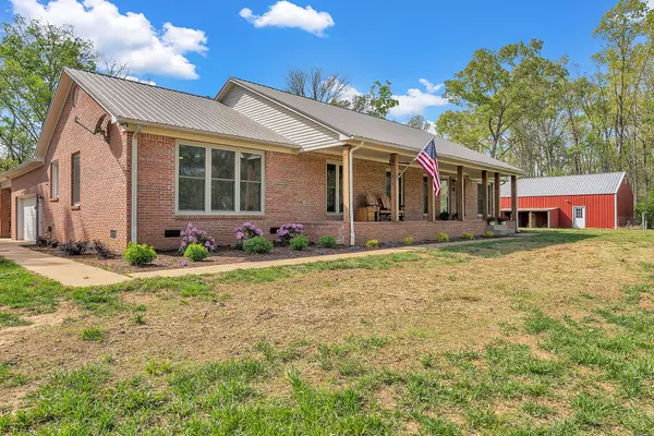 1819 Barker Rd, Columbia, TN 38401