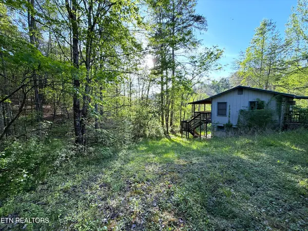 2930 Arch Way, Cosby, TN 37722