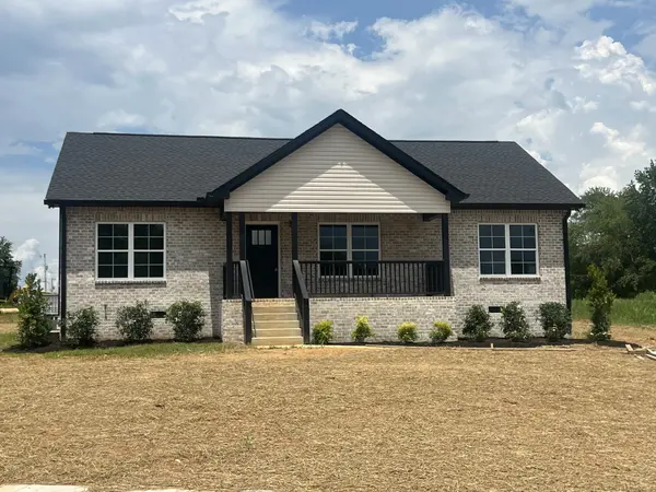 398 N Harris Rd, Portland, TN 37148