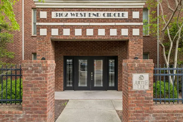 3102 W End Cir #303, Nashville, TN 37203