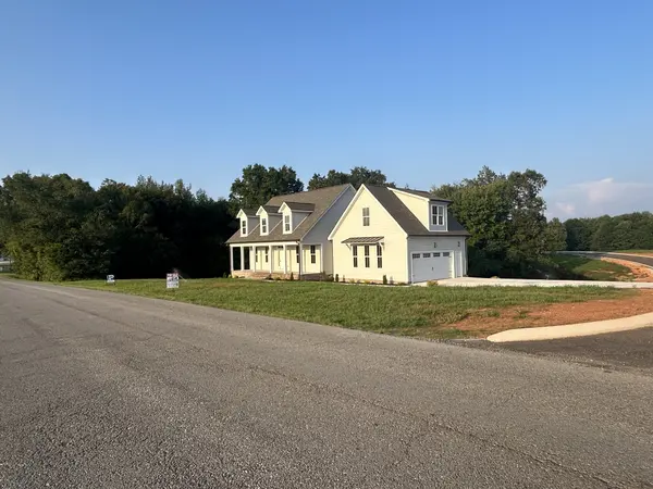 766 Awalt Dr, Winchester, TN 37398