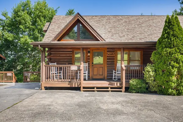 839 Golf View Blvd, Pigeon Forge, TN 37863