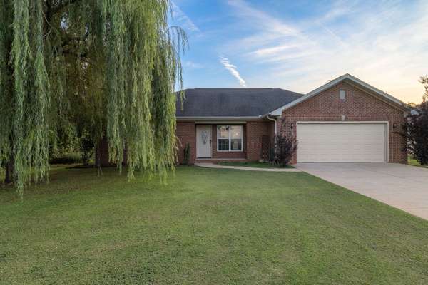 1952 Beverly Ave, Muscle Shoals, AL 35661