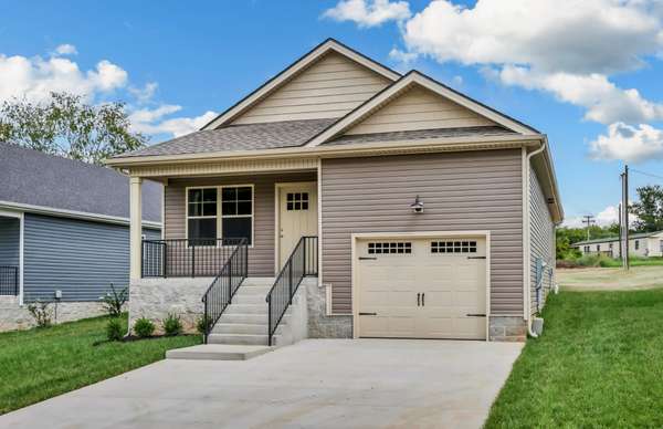 232 Arkansas Ave, Oak Grove, KY 42262