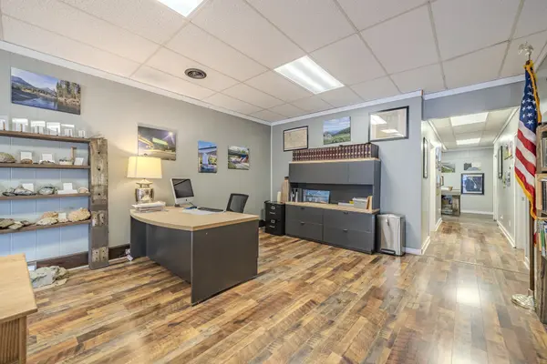 108 Public Sq #N, Waynesboro, TN 38485