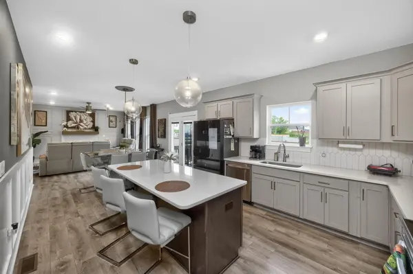 203 Strongpoint Dr, Hendersonville, TN 37075