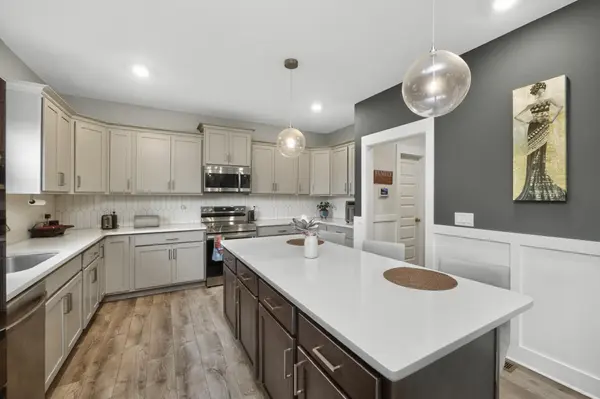 203 Strongpoint Dr, Hendersonville, TN 37075