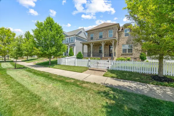 1548 Drakes Creek Rd, Hendersonville, TN 37075