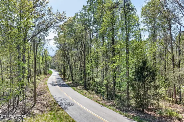 3 Smith Mountain Rd, Rockwood, TN 37854