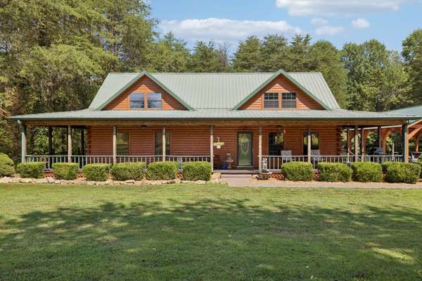 602 Gaither Hinson Rd, Waynesboro, TN 38485