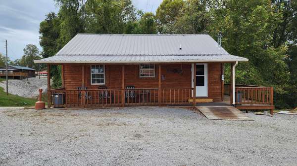 228 Bill Hunter Rd, Celina, TN 38551