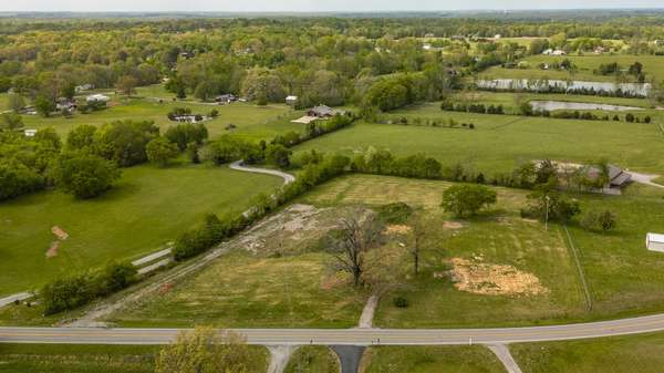 4444 Highway 76, Cottontown, TN 37048