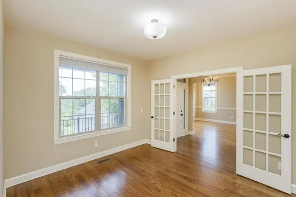111 Country Hills Dr, Hendersonville, TN 37075