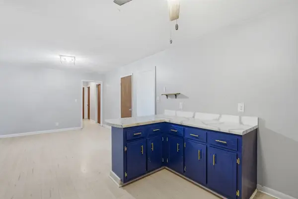 335 Cunningham Ln, Clarksville, TN 37042