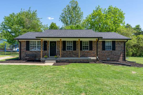 709 Windsor Ave, Lawrenceburg, TN 38464