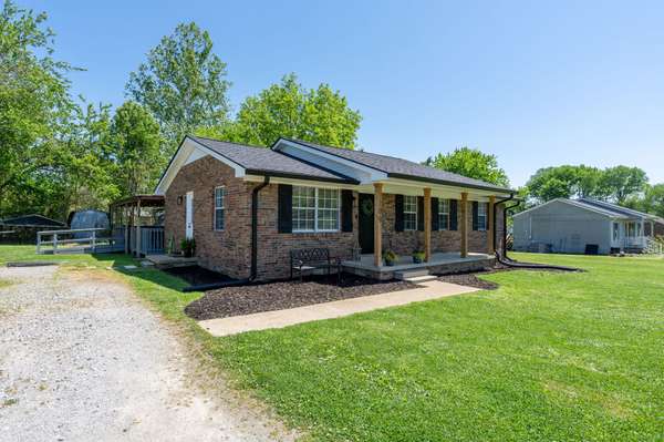 709 Windsor Ave, Lawrenceburg, TN 38464
