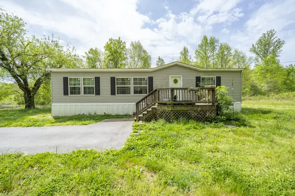 4242 Upper Factory Creek Rd, Waynesboro, TN 38485