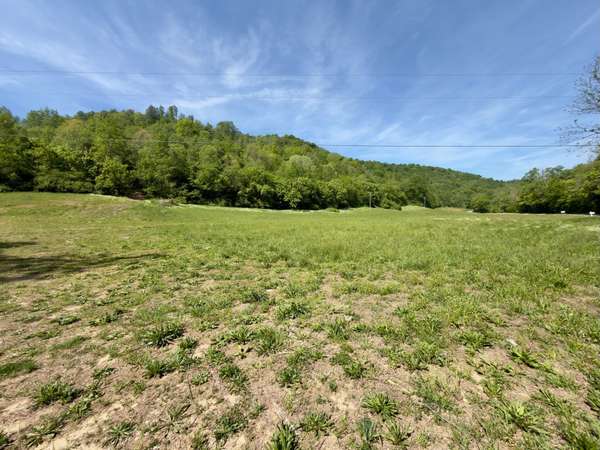 6 Big Hill Rd, Liberty, TN 37095