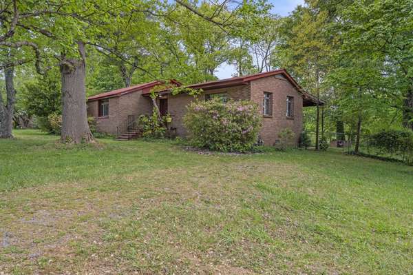 1400 Holders Cove Rd, Winchester, TN 37398