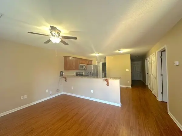 704 Donelson Pkwy #D106, Dover, TN 37058