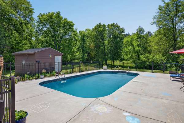 833 Leeville Rd, Lebanon, TN 37090