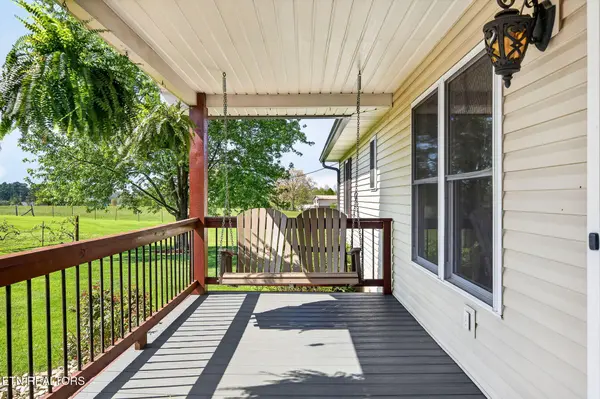 7668 Plateau Rd, Crossville, TN 38571