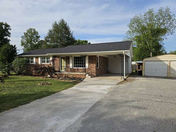 106 Willow St #N, Cowan, TN 37318