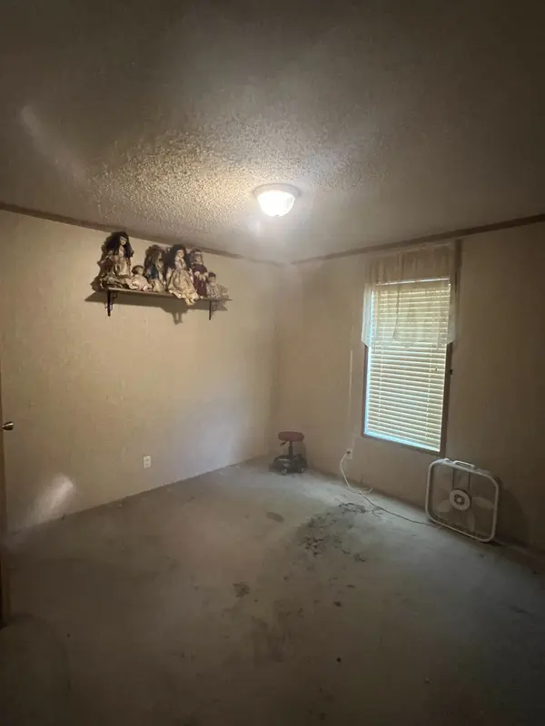 11 Preston Ln, Elmwood, TN 38560