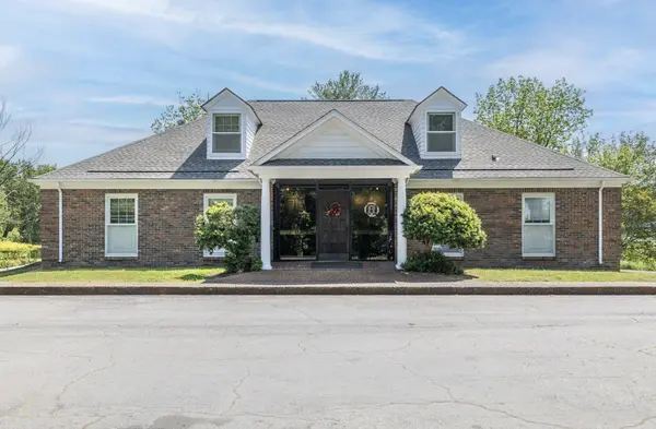 1150 E College St #W, Pulaski, TN 38478