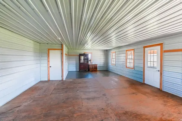 752 Stuart Chapel Rd, Lewisburg, KY 42256
