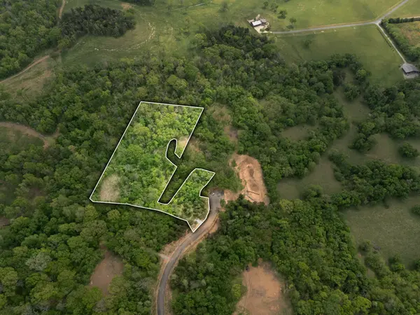 8018 Wilder Pass, Arrington, TN 37014