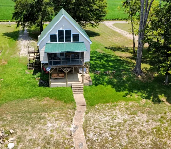 865 Arnold Ln, Savannah, TN 38372