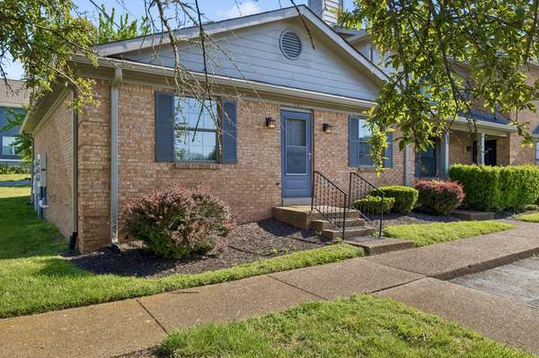 101 Ellington Pl, Madison, TN 37115