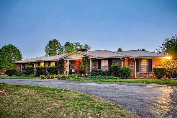 843 W Bockman Way, Sparta, TN 38583