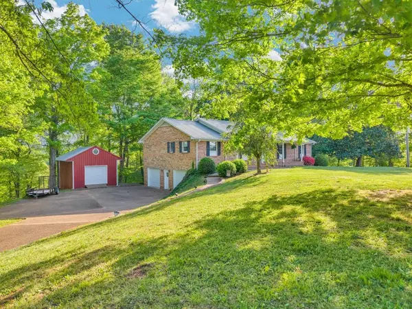 1992 Locke Bend Rd, Mcminnville, TN 37110