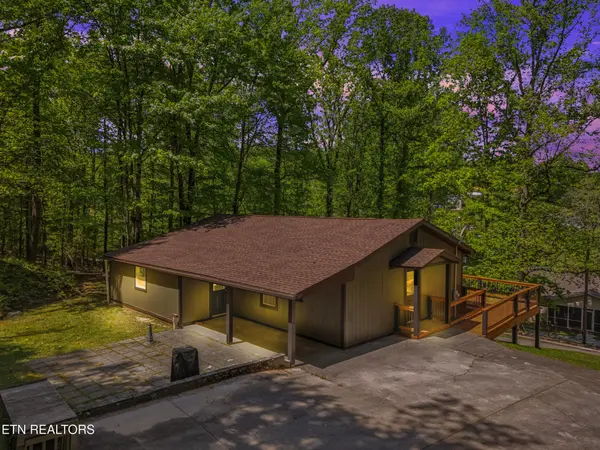 118 Clark Lane, Harriman, TN 37748