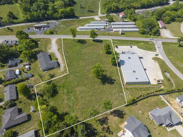 621 McMurry Blvd #E, Hartsville, TN 37074