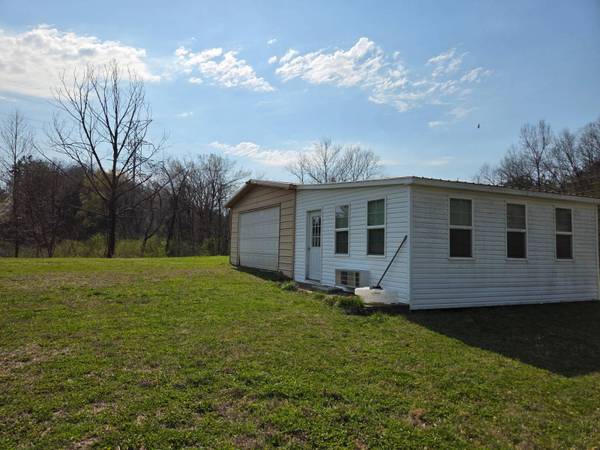 1269 Lawrenceburg Hwy, Waynesboro, TN 38485
