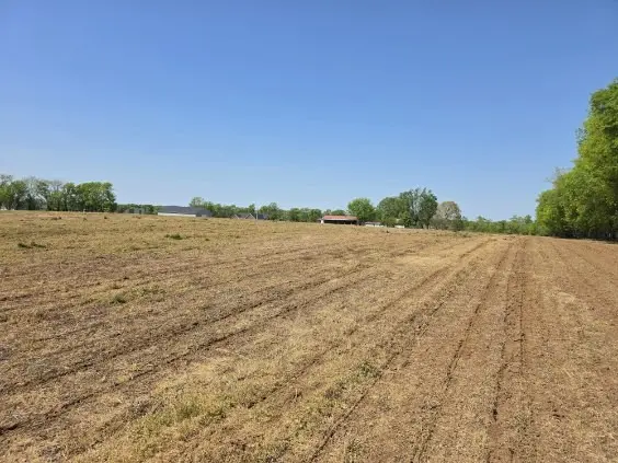 2 Old Zion Rd, Columbia, TN 38401
