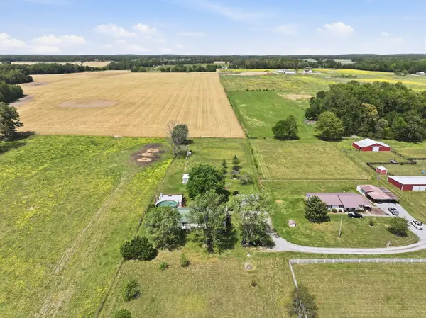 404 Logan Chapel Rd, Hillsboro, TN 37342