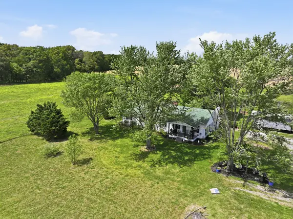 404 Logan Chapel Rd, Hillsboro, TN 37342